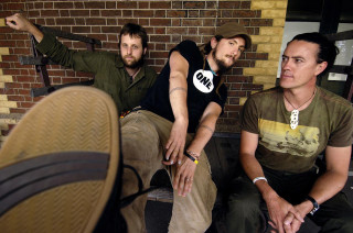 Three men bench arms in - david boyd free wallpaper for desktop