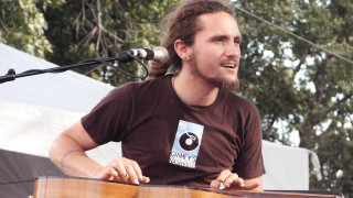 Man guitar microphone stand microphone - an illustration free wallpaper