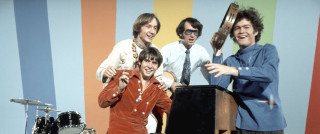 Men group podium microphone drum 2 - 1 9 6 0 s free wallpaper