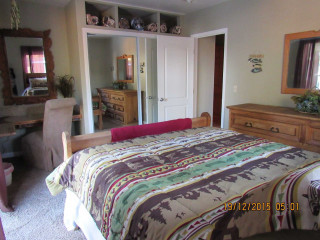 Bedroom bed interior cozy relaxing 10 - a dresser free wallpaper for desktop