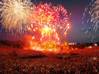 Crowd fireworks concert stage people - a large crowd of people free wallpaper