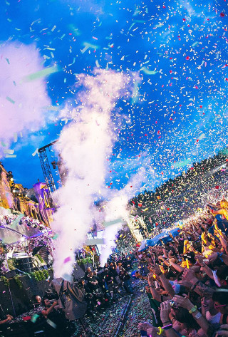 Crowd concert confetti falling sky - free holidays wallpaper for mobile