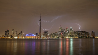 City skyline lightning blue dome - dramatic lightning free wallpaper