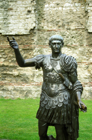 Roman soldier statue cell phone - romanesque free wallpaper for mobile
