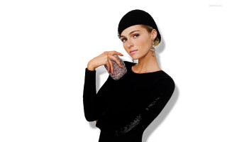 Woman black dress black hat - a black hat free wallpaper for desktop