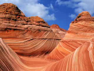 Large rock formation sky background 3 - a large rock formation free wallpaper