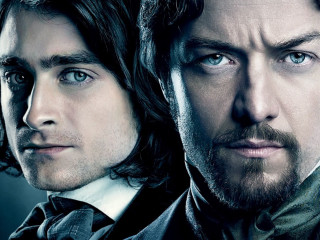 Bearded man serious man camera - a beard and a mustache free wallpaper