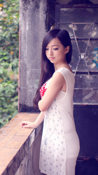 Woman standing ledged serious look - chen lu free wallpaper for mobile