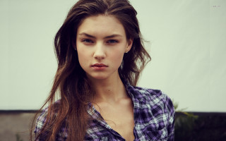 Woman long hair wall cell - christen dalsgaard free wallpaper