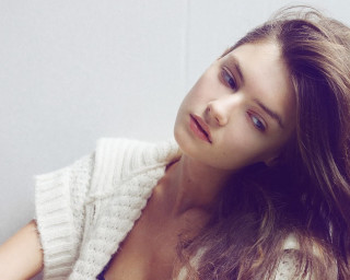 Woman long hair posing eyes - her eye free wallpaper for desktop