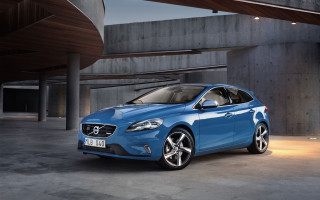 Blue volvo car parking garage - the side of the car free wallpaper