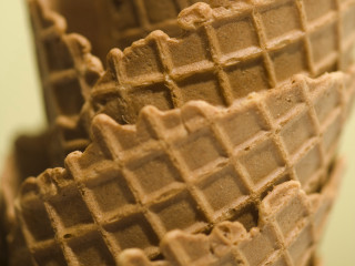 Waffle brown reflection neoplasticism tiltshift - professional food photography free wallpaper