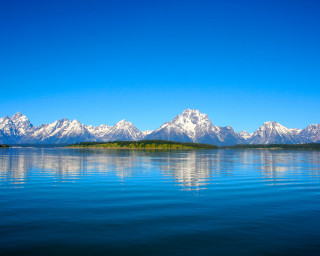 Lake mountains blue sky clouds 20 - a blue sky above free wallpaper