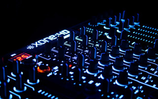 Dj mixer closeup blue light - the top free wallpaper