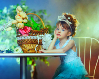 Little girl table basket flowers - little free wallpaper for desktop