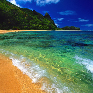 Beach wave mountain background blue - free beach wallpaper for tablet