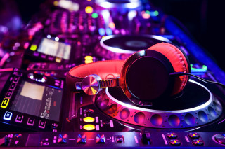 Dj mixing equipment headphones neon 2 - a dj free wallpaper
