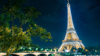 Eiffel tower night bridge trees - paris school free wallpaper