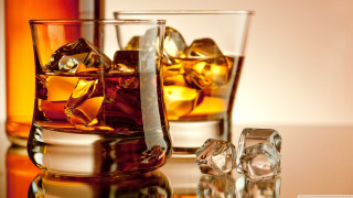 Glass ice whiskey table ice 3 - photorealistic imagery free wallpaper