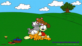 Cartoon dog cat playing field - free anime wallpaper for desktop