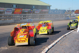 Dirt racing cars track person - dick bickenbach free wallpaper