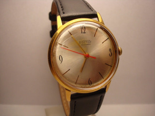 Watch black gold red dial - a black strap free wallpaper