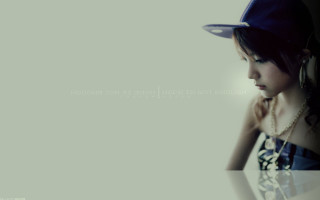 Girl hat necklace laptop white - a light reflection free wallpaper for desktop