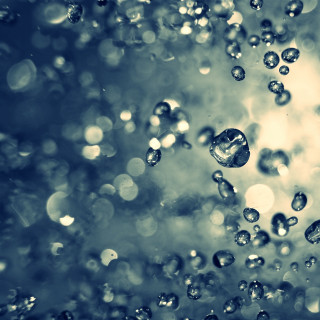 Water droplets window blue sky - free rain wallpaper for tablet