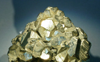 Rocks blue background cluster image - diamond free wallpaper for desktop