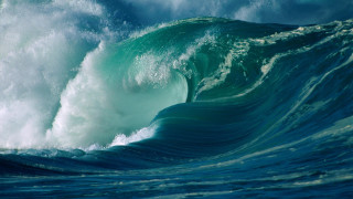 Large wave breaking ocean wall - a large wave free wallpaper