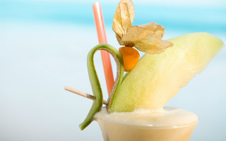 Drink green stem leaf straw - a drink free wallpaper for desktop