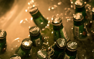Green bottles beer tilt shift - deep free wallpaper