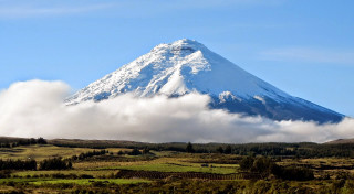 Snowy mountain green field blue - quito school free wallpaper