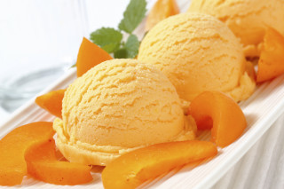 Ice cream orange peels mint - a white plate free wallpaper