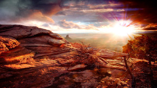 Sunset rocky cliff valley view - the cloud free wallpaper