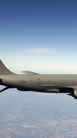 Large airplane flying blue sky 2 - free airplane wallpaper for mobile