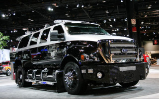 Black white truck showroom people - truck free wallpaper