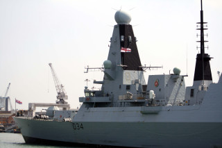 Large white ship dock crane - the side of its free wallpaper