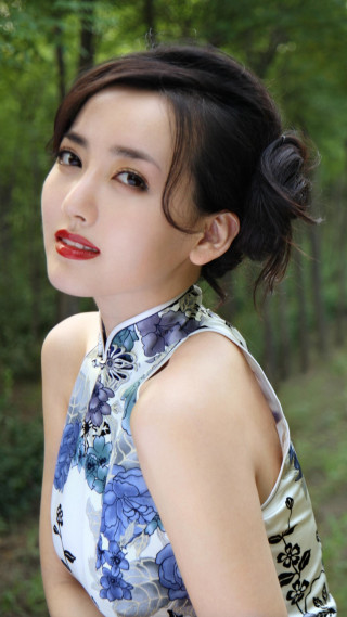 Woman red lipstick forest trees - cloisonnism free wallpaper for mobile