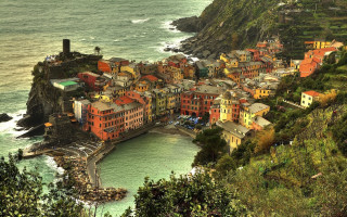Village cliff ocean town water - a village free wallpaper for desktop