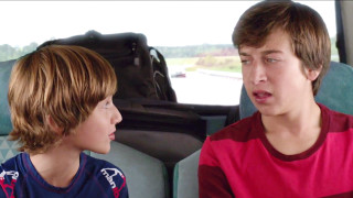 Boy girl bus conversation looking - a boy and a girl free wallpaper