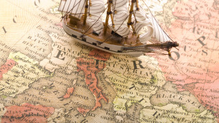 Toy ship map feather background - a feather free wallpaper