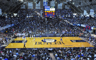 Basketball court crowd people watching - a basketball court free wallpaper