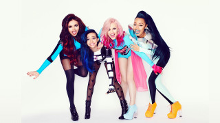 Women colorful outfits posing picture - neon light free wallpaper