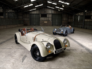 Old fashioned sports cars garage - old free wallpaper
