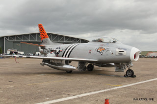Silver fighter jet airport tarmac - don arday free wallpaper