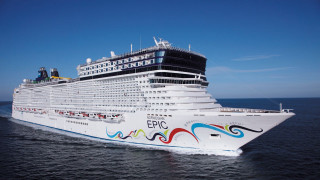 Cruise ship ocean people blue - epic free wallpaper
