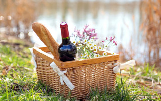 Wine bottle bread basket lake - a basket free wallpaper for desktop