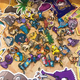 Cartoon stickers table wooden floor - free halloween wallpaper for tablet