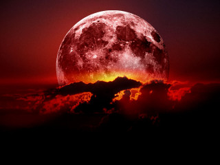 Full moon red glow clouds - a red glow free wallpaper